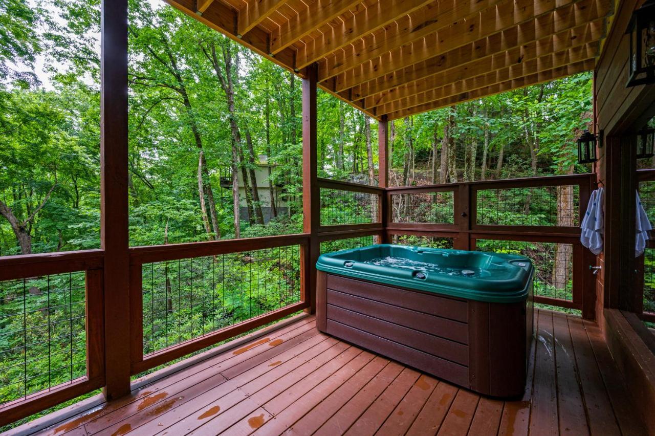 New Cozy Mountain Cabin Hot Tub Near Downtown Gatlinburg Dış mekan fotoğraf